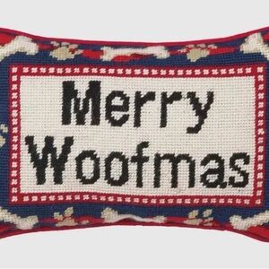 Merry Woofmas 8”x12” Needlepoint Pillow NWT
